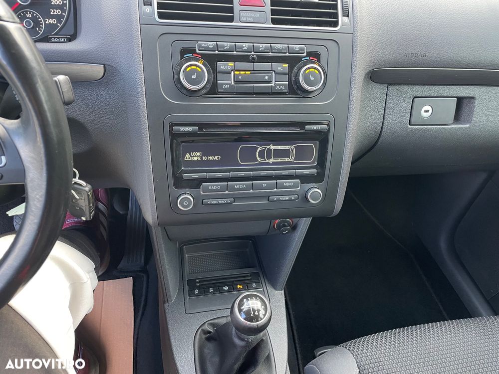 Volkswagen Touran - 21