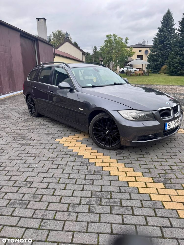 BMW Seria 3 325i - 1