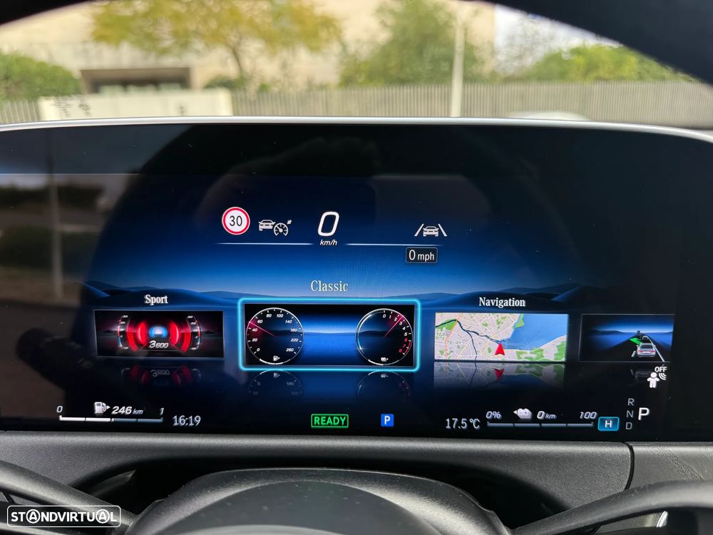 Mercedes-Benz E 300 Standard - 26