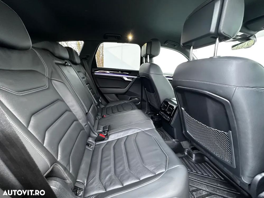 Volkswagen Touareg 3.0 V6 TDI 4Motion DPF Automatik R-Line - 10