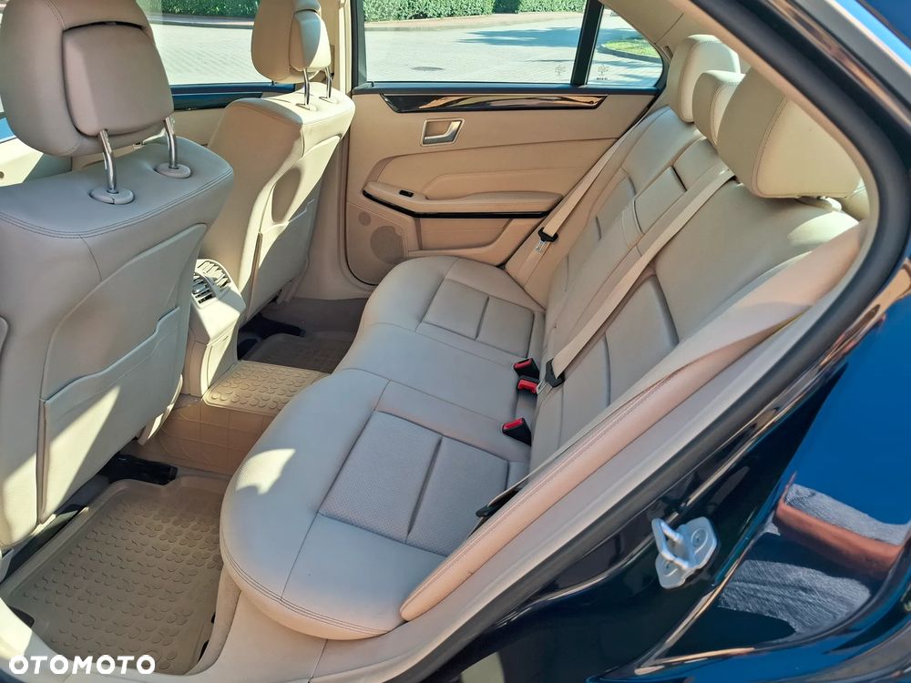 Mercedes-Benz Klasa E 220 BlueTEC 7G-TRONIC Avantgarde - 7