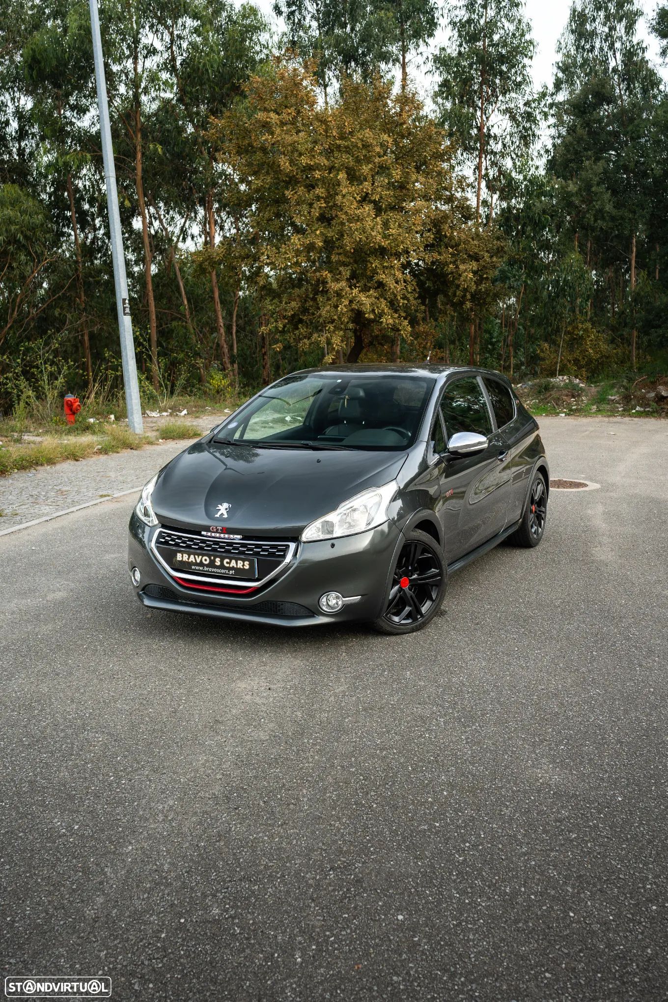 Peugeot 208 1.6 e-THP GTi - 1