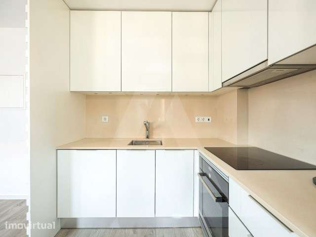 Apartamento T1 semi-novo na Avenida Dr. Lourenço Peixinho - Grande imagem: 2/18