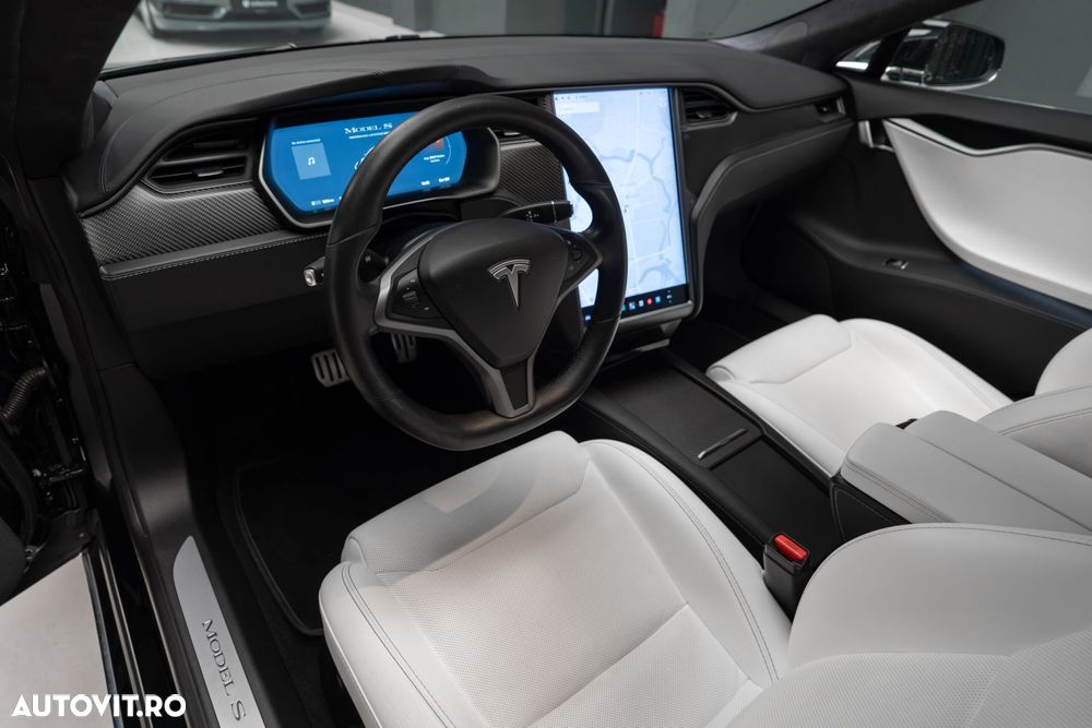 Tesla Model S - 15