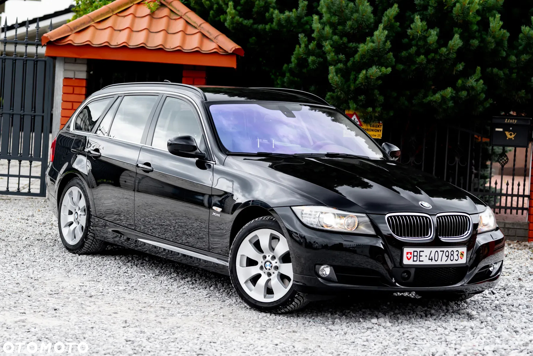 BMW Seria 3 325i xDrive Touring Edition Sport - 2