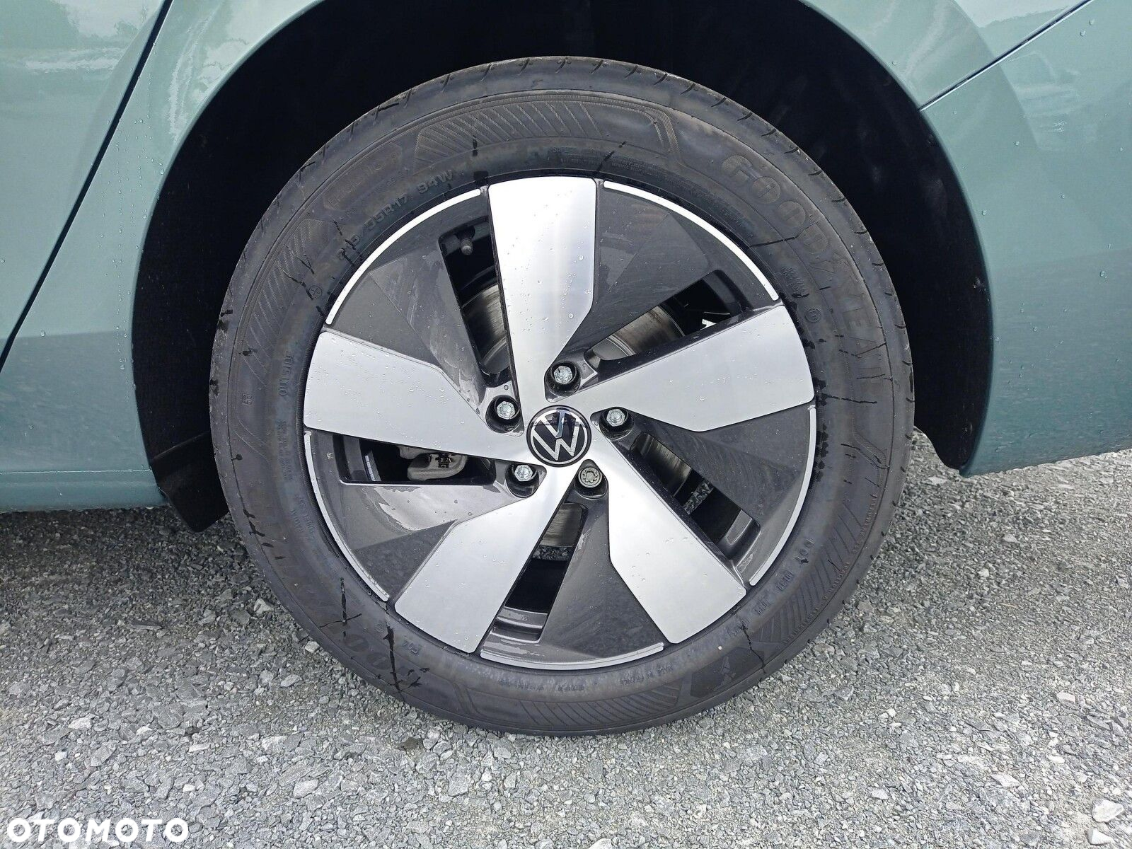 Volkswagen Passat - 18