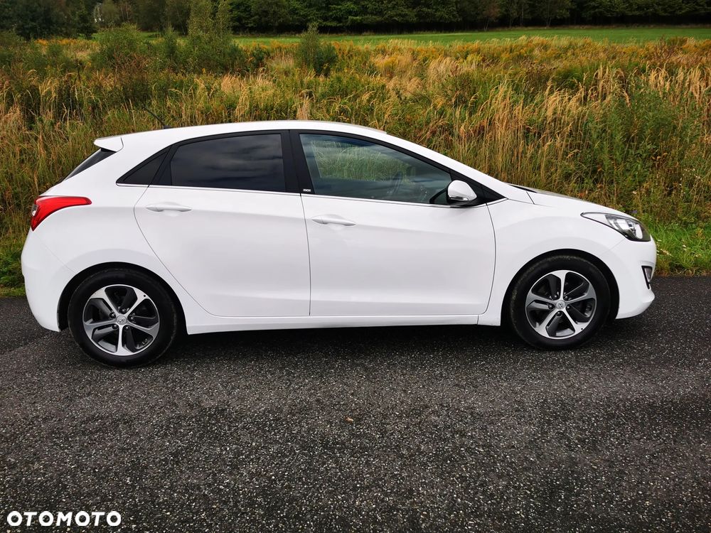 Hyundai i30 1.4 GO Plus - 19