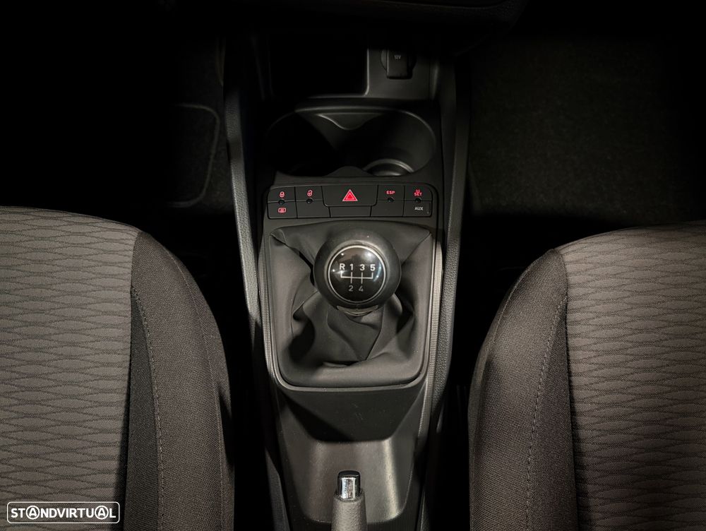 SEAT Ibiza SC 1.6 TDi Sport DPF - 12