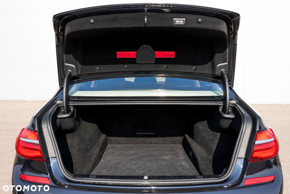 BMW Seria 7 750d xDrive sport - 36