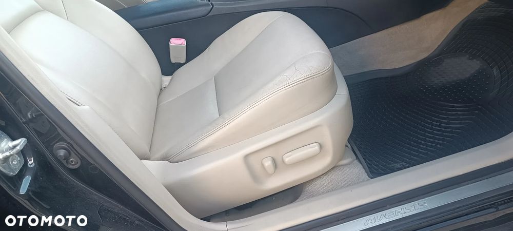 Toyota Avensis 2.2 D-4D Sol plus Premium - 15