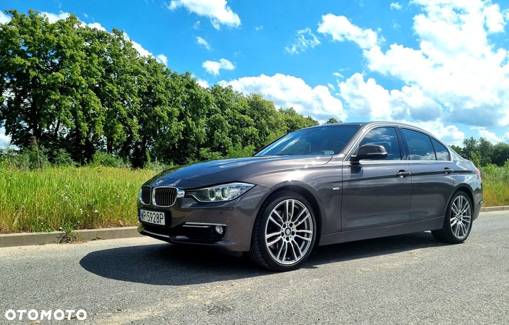 BMW Seria 3 328i Luxury Line - 2