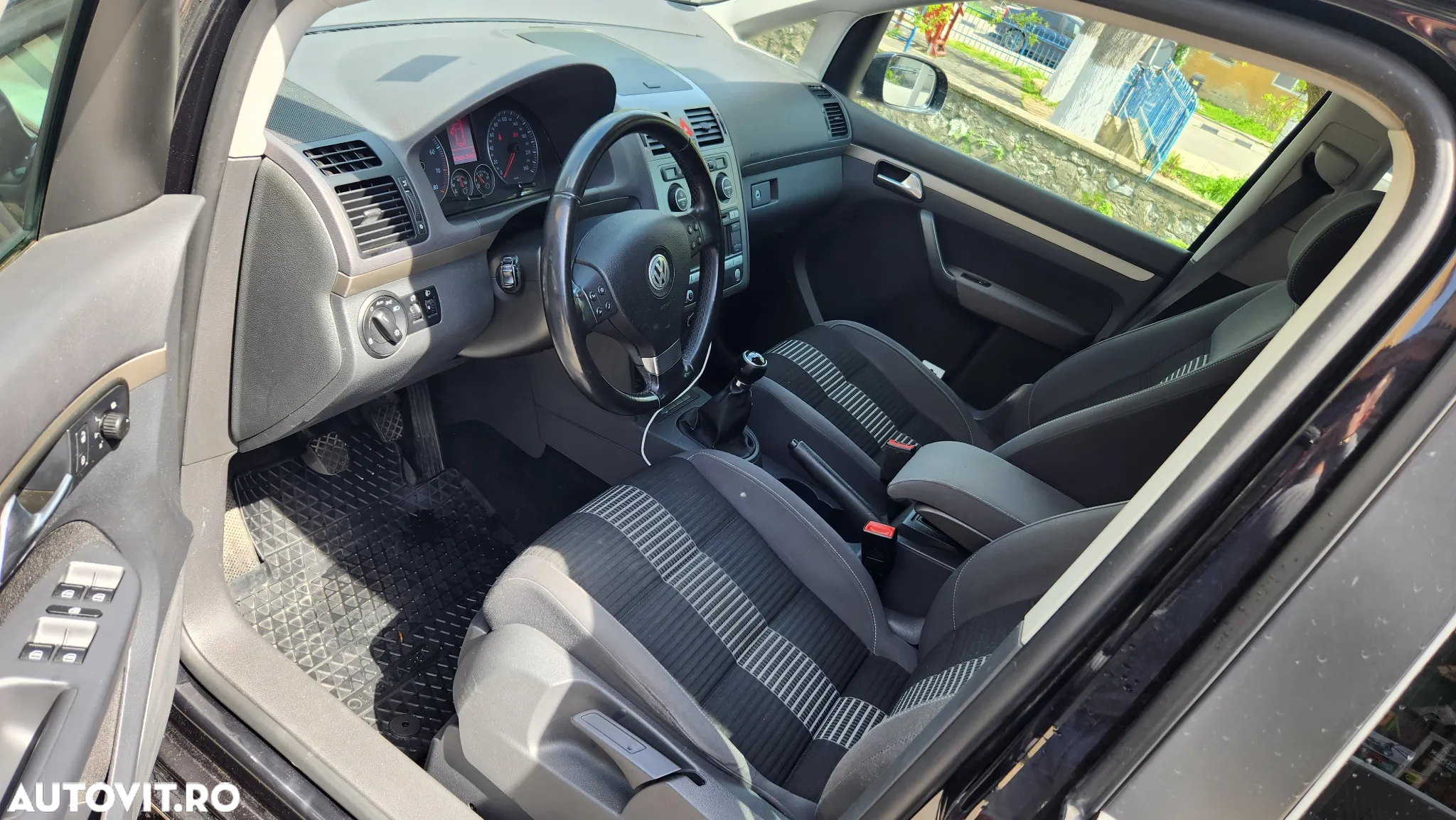 Volkswagen Touran 1.4 TSI United - 7
