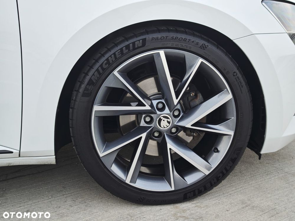 Skoda Superb 2.0 TDI Sportline DSG - 7