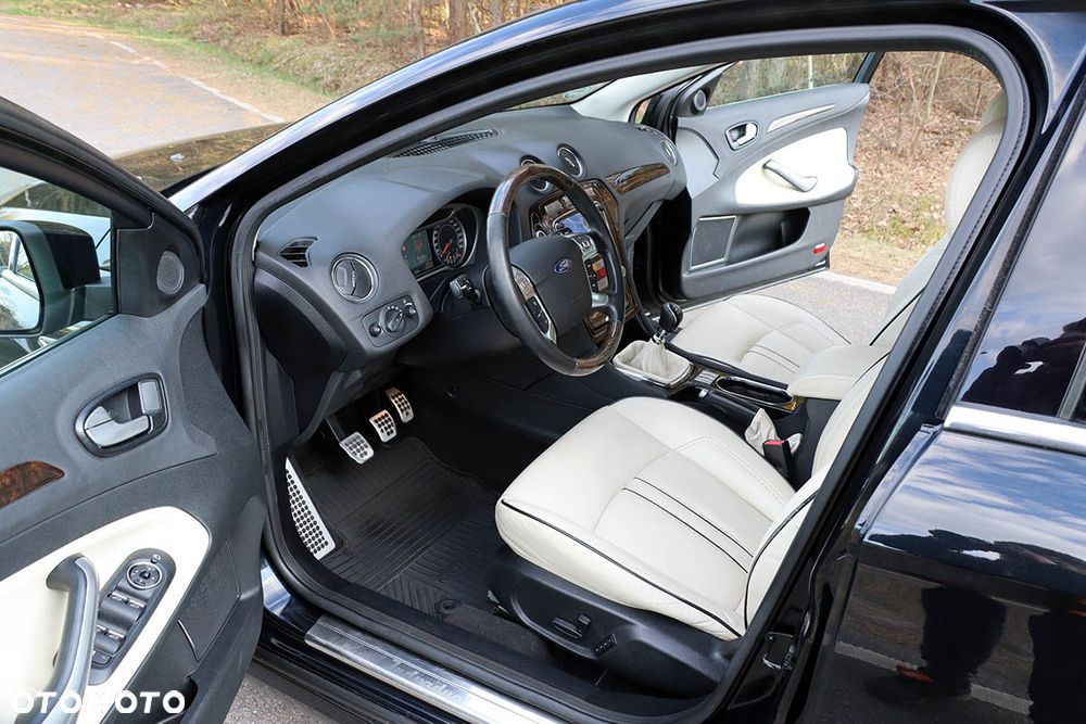 Ford Mondeo 2.2 TDCi Black Magic - 21