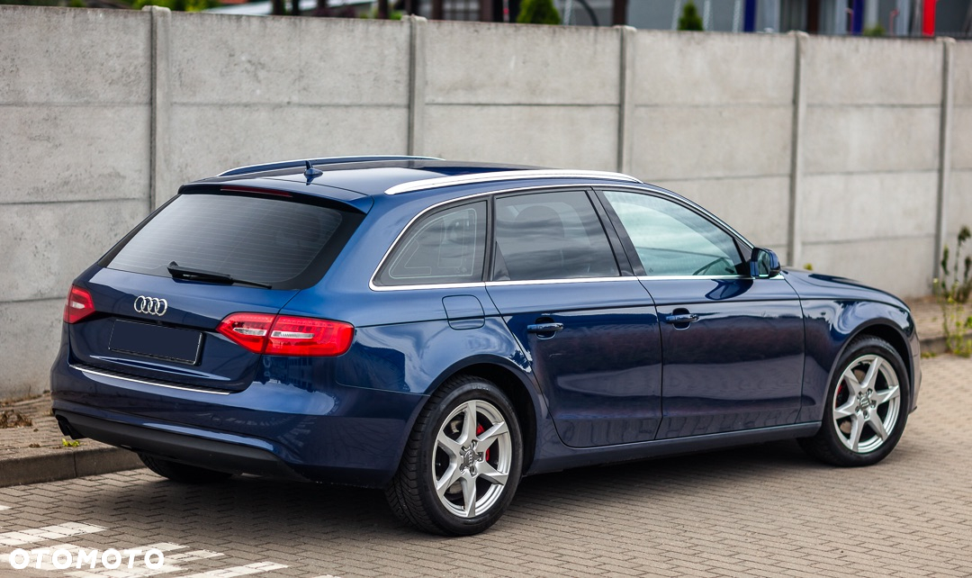 Audi A4 Avant 2.0 TDI DPF Ambiente - 17