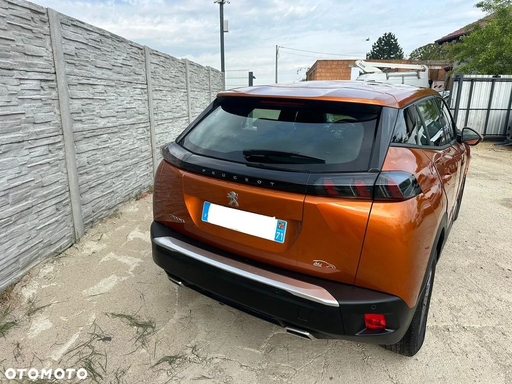 Peugeot 2008 PureTech 130 EAT8 Allure - 5