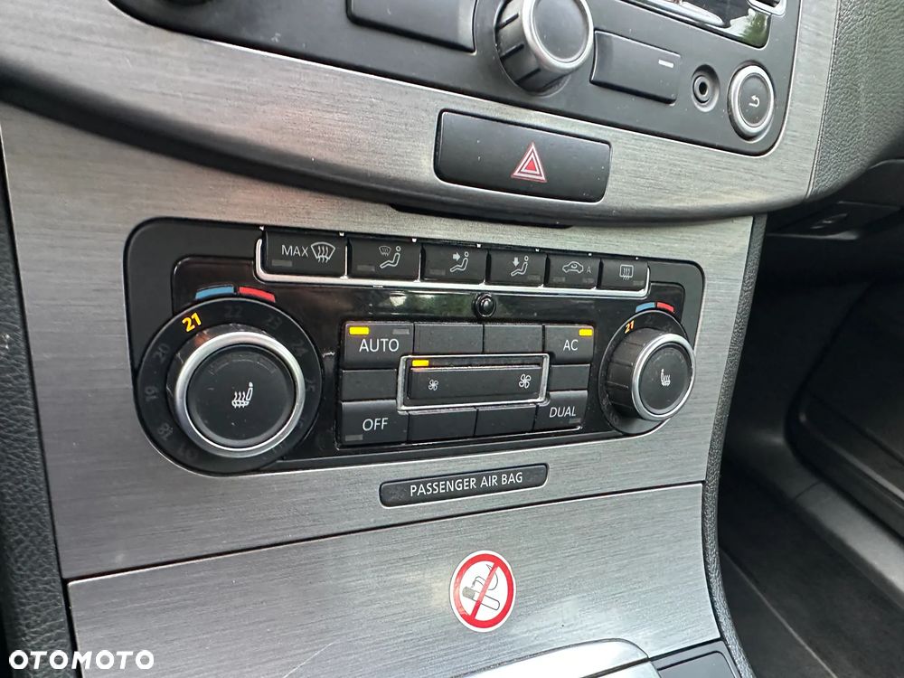 Volkswagen Passat 2.0 Blue TDI SCR Comfortline - 27
