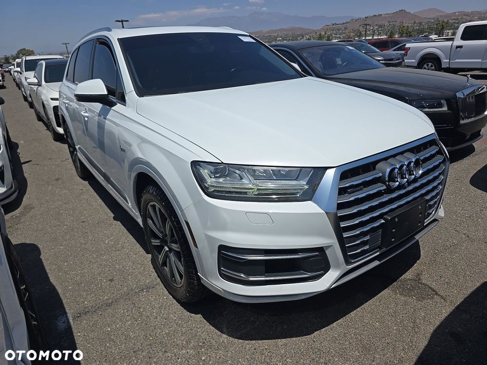 Audi Q7 3.0 TFSI Quattro Tiptronic - 1