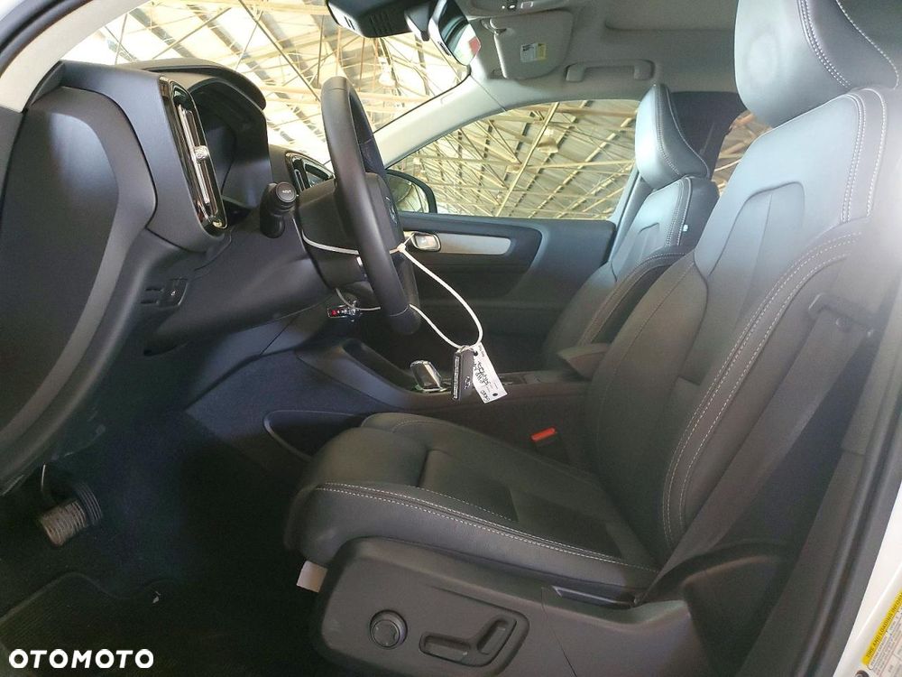 Volvo XC 40 - 9