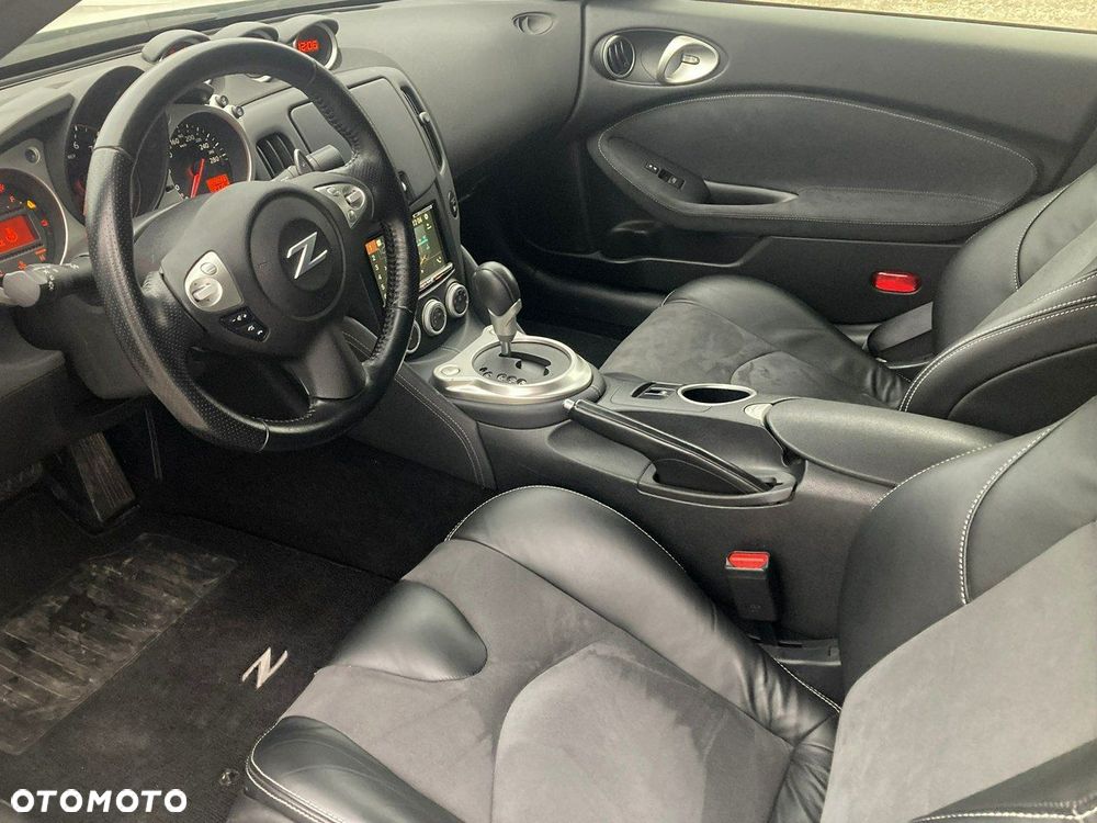 Nissan 370 Z - 13