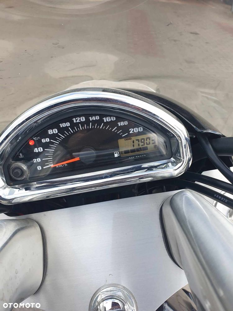Suzuki VL 800 Volusia - Boulevard C50 - 6