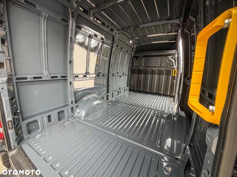 Iveco 35S16BA8 V - 12