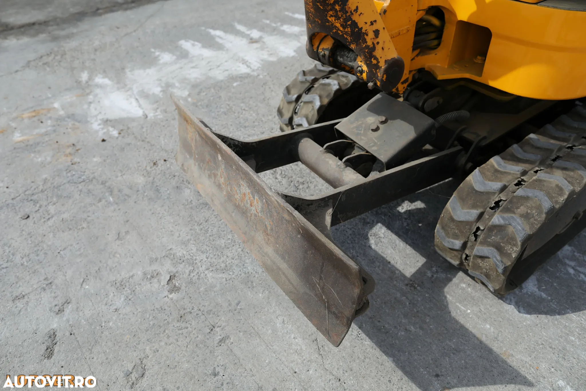 JCB 8008 CTS - 10