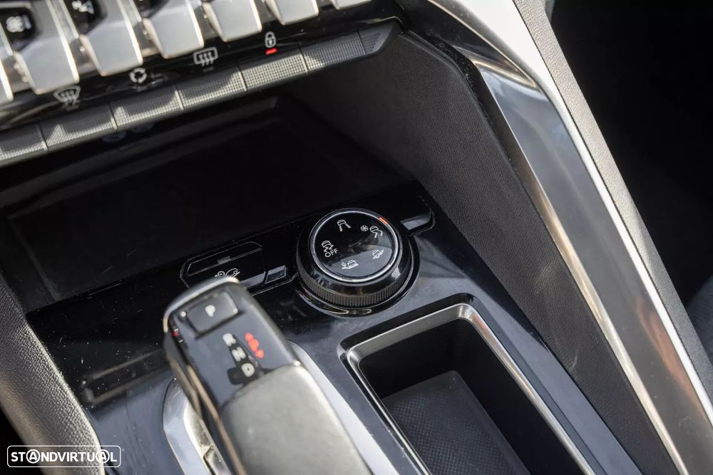 Peugeot 3008 1.5 BlueHDi Allure Pack EAT8 - 15