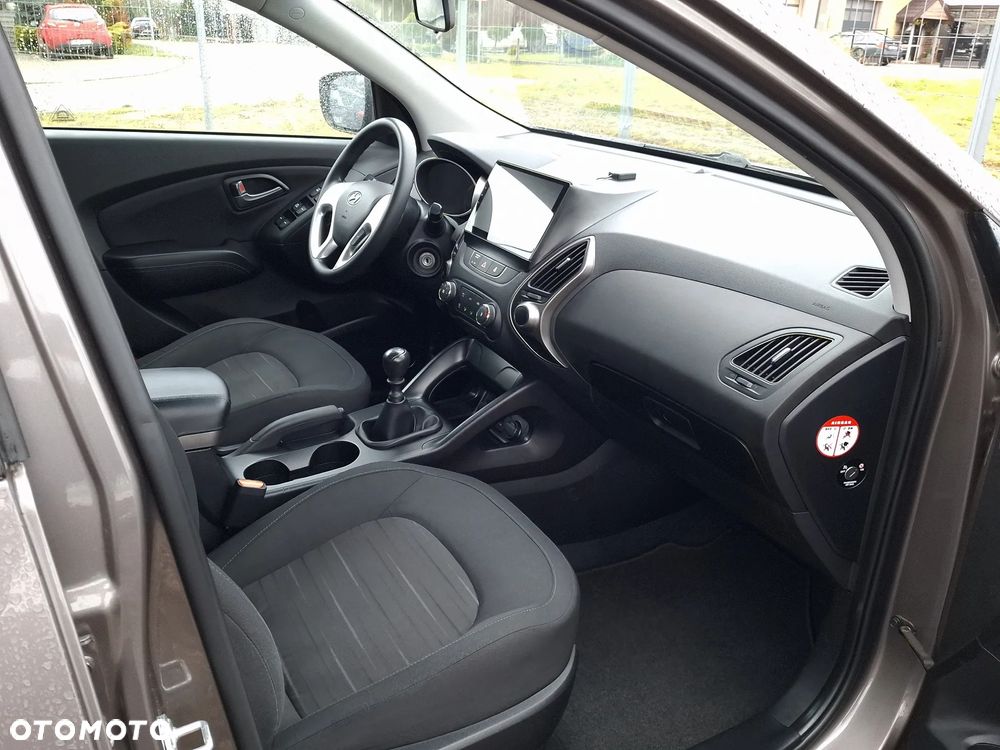 Hyundai ix35 blue 1.6 2WD Finale Gold - 6