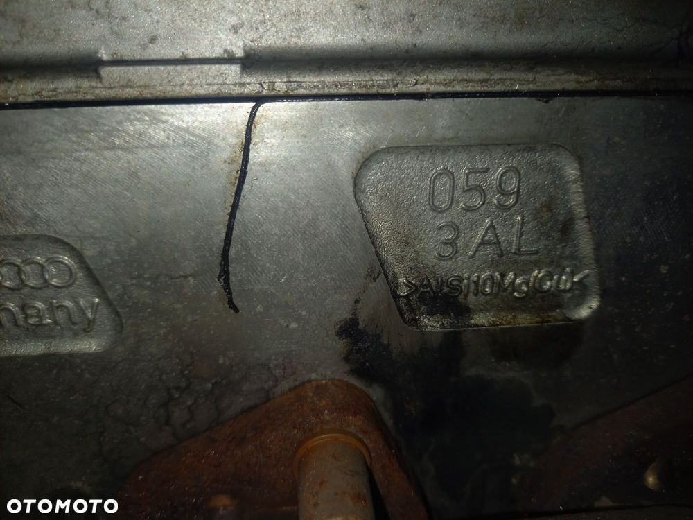 Glowica silnika audi 3.0 tdi 2.7 tdi kompletna  CAP - 6