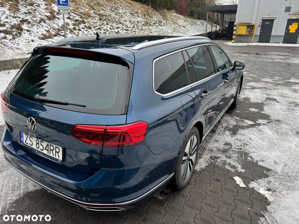 Volkswagen Passat - 9