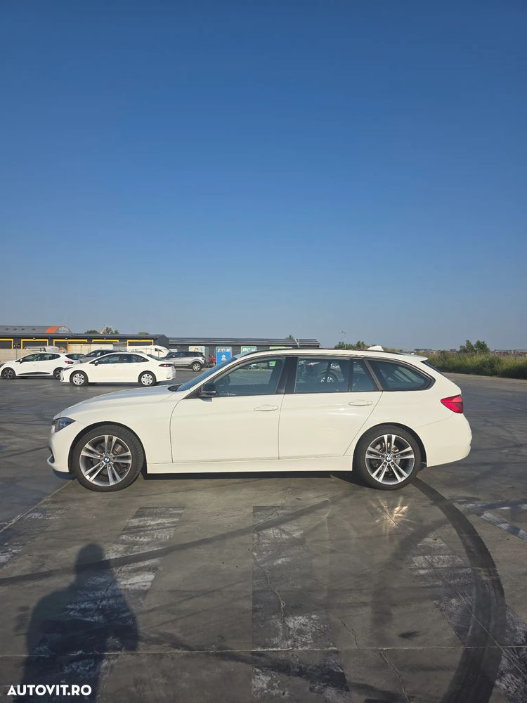 BMW Seria 3 330i xDrive AT Sport Line - 4