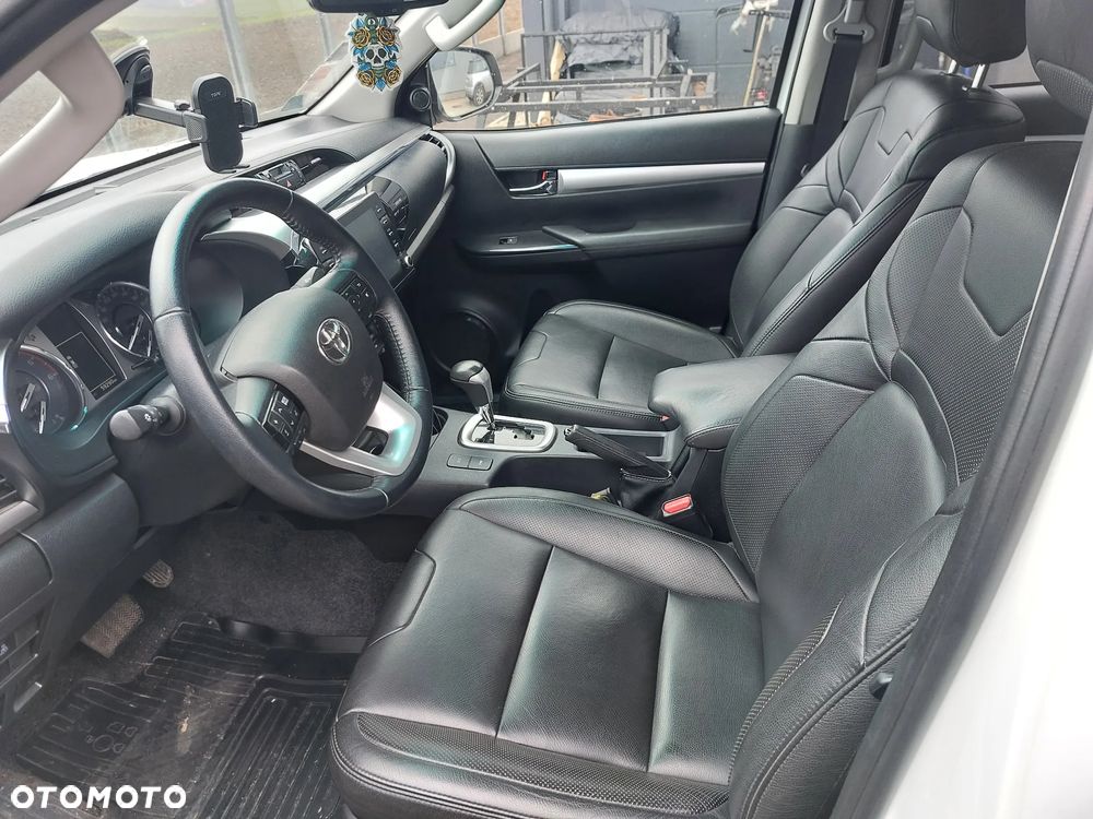 Toyota Hilux 2.8 D-4D Double Cab SR5+ 4x4 - 10