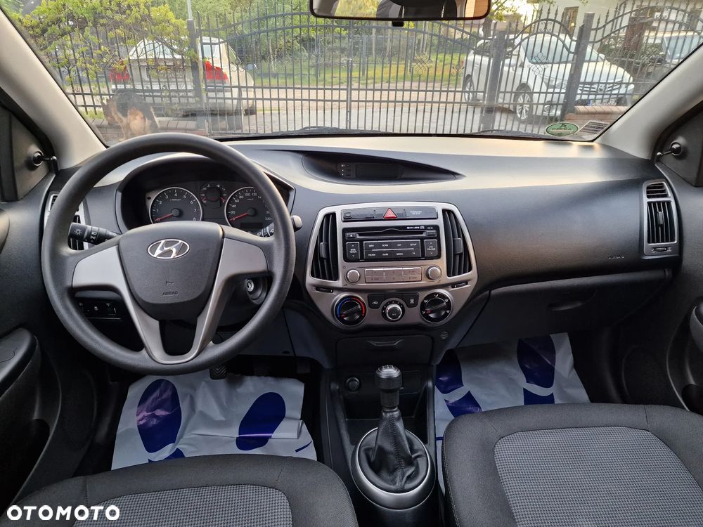 Hyundai i20 1.2 Fifa World Cup Edition - 17