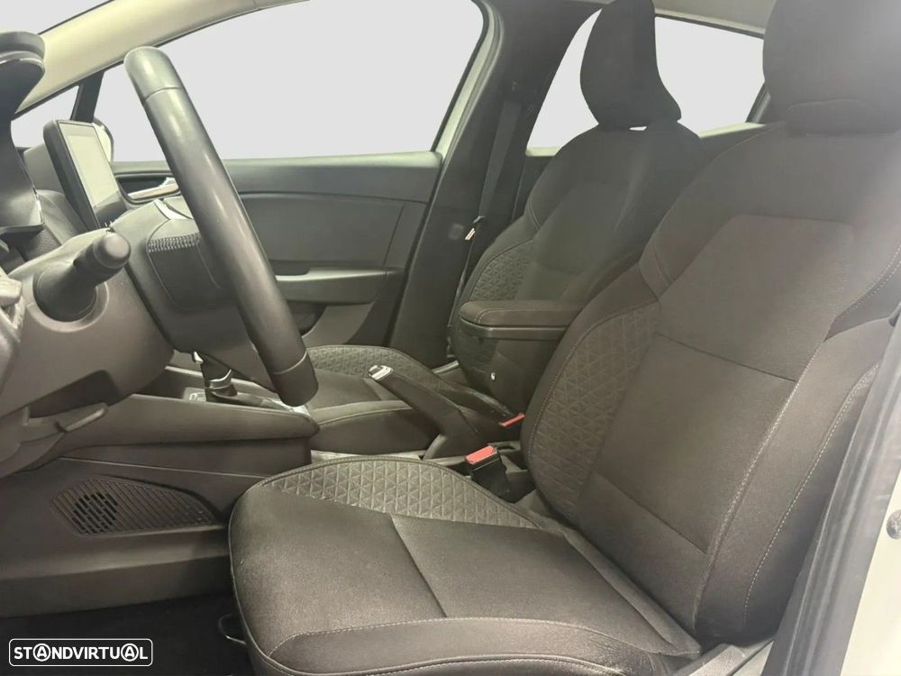 Renault Clio - 8