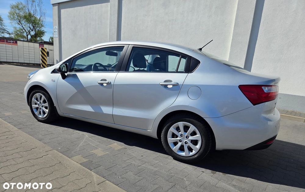 Kia Rio 1.2 M - 7