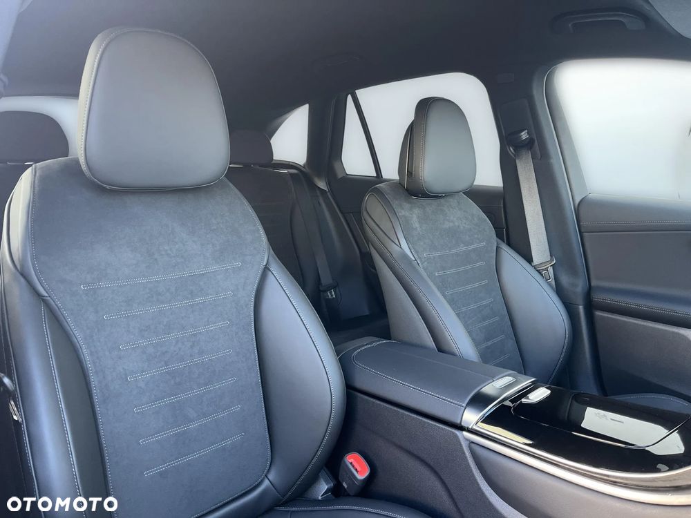 Mercedes-Benz GLC - 13