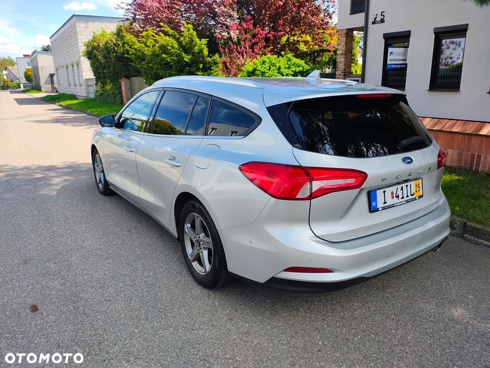Ford Focus 2.0 EcoBlue Titanium Business - 4