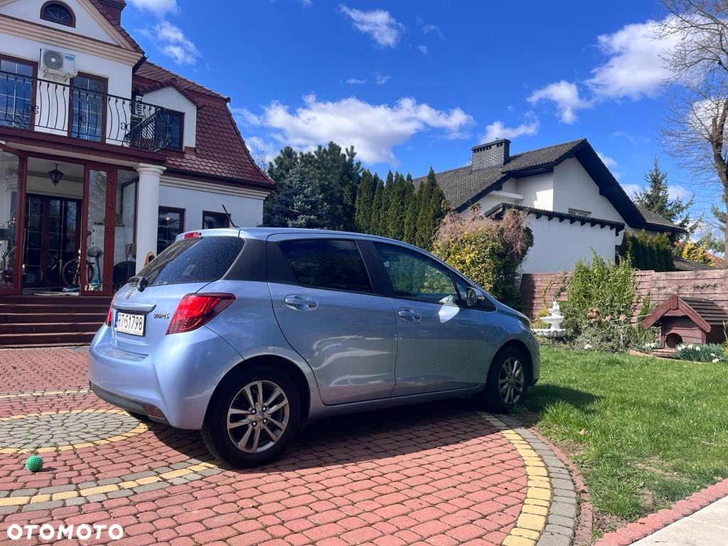 Toyota Yaris 1.33 Premium - 6