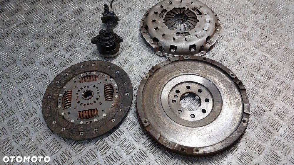 KOMPLETNE SZTYWNE SPRZĘGŁO TARCZA  DOCISK  FORD TRANSIT V LIFT 2.0 DI - 1