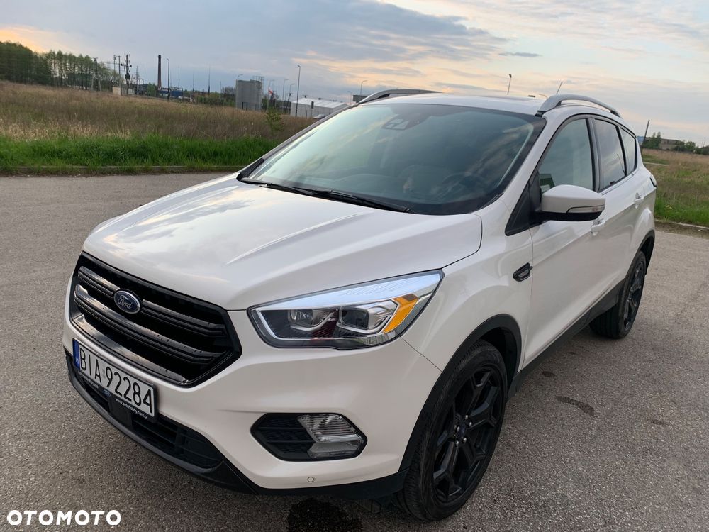 Ford Escape 2.0 EcoBoost AWD Titanium - 40