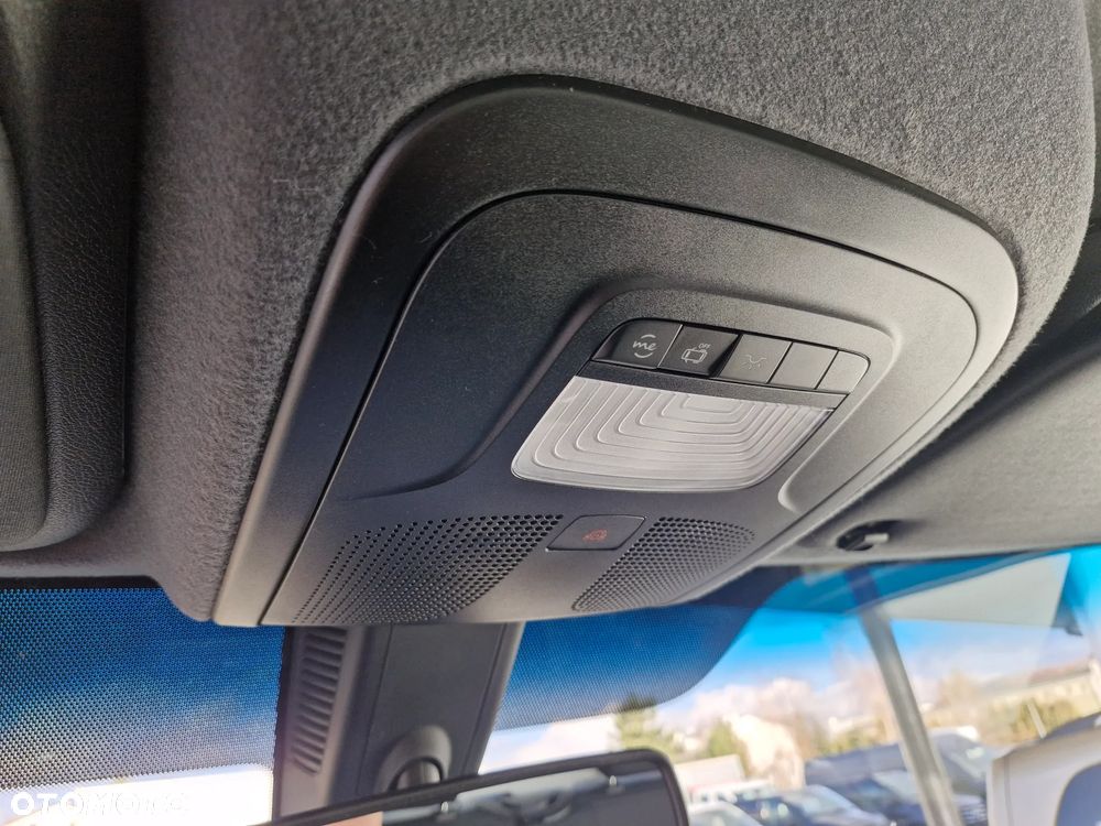 Mercedes-Benz Sprinter - 12