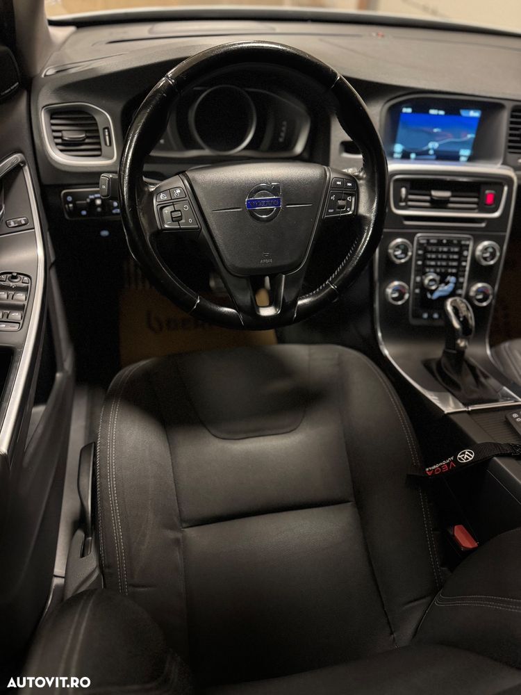Volvo V60 D3 Geartronic Kinetic - 24