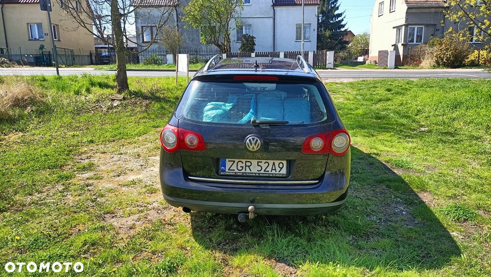 Volkswagen Passat 1.6 FSI Comfortline - 9