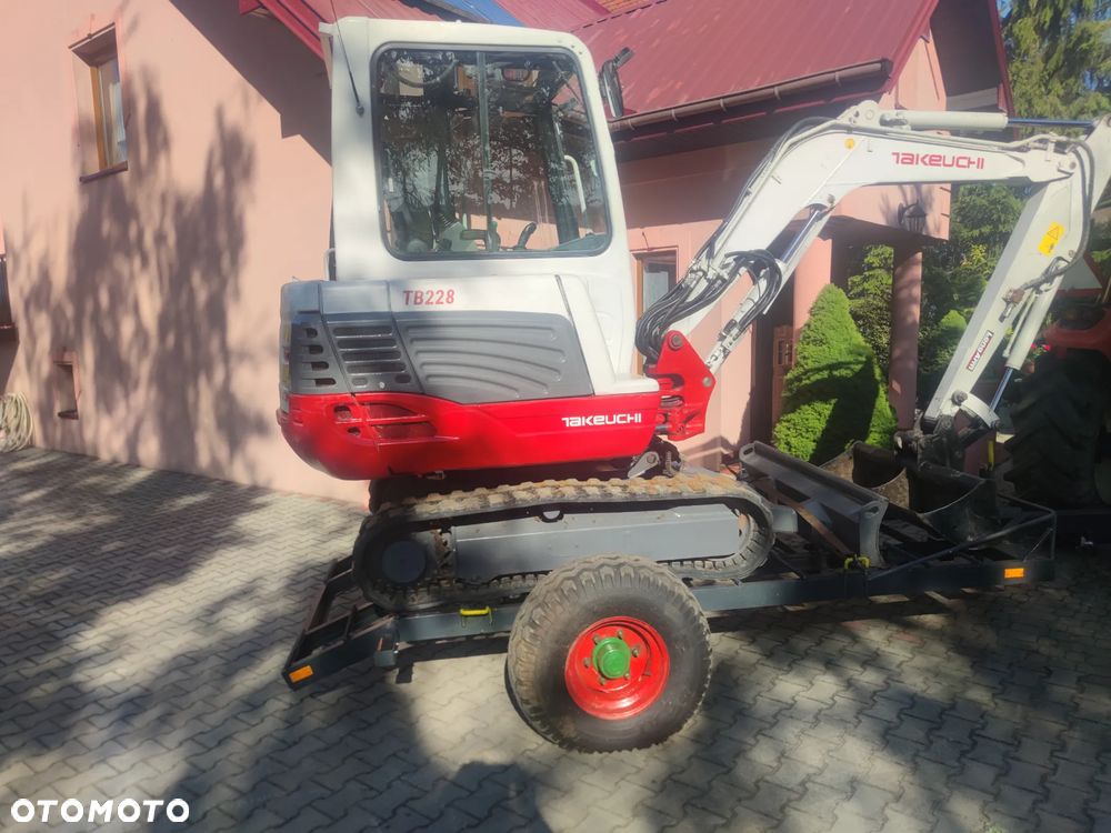 Takeuchi TB228 - 14