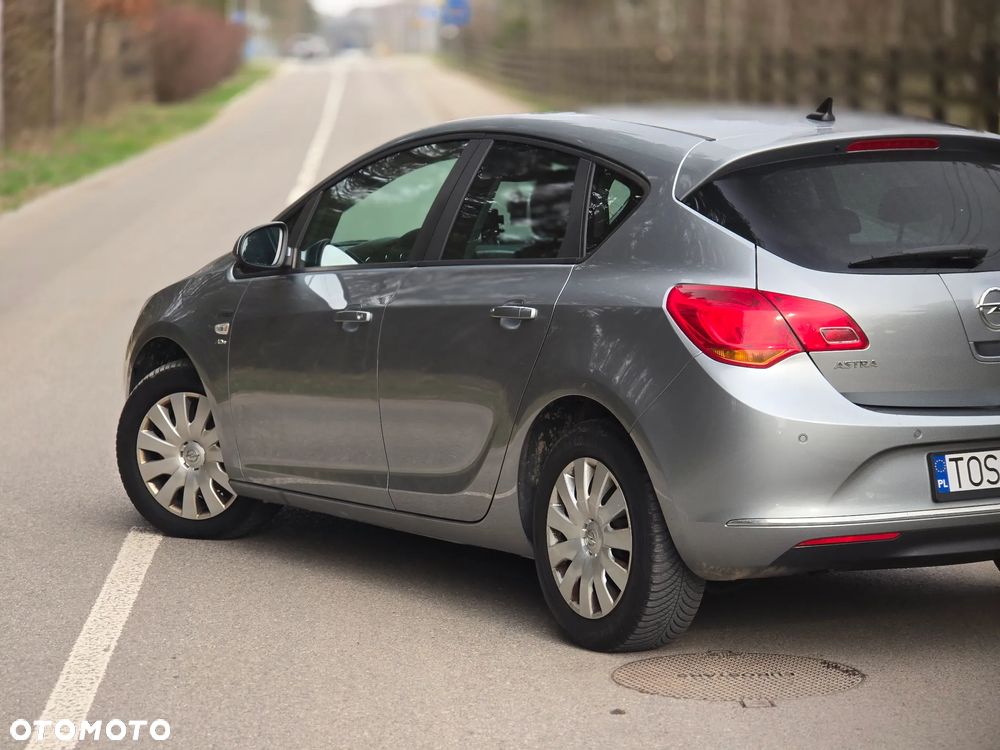 Opel Astra 1.4 Turbo Color Edition - 36