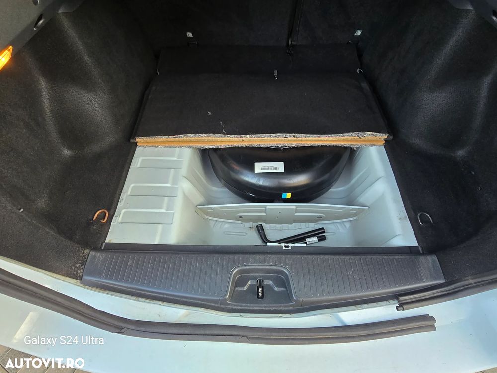 Dacia Logan 1.2 Laureate - 15