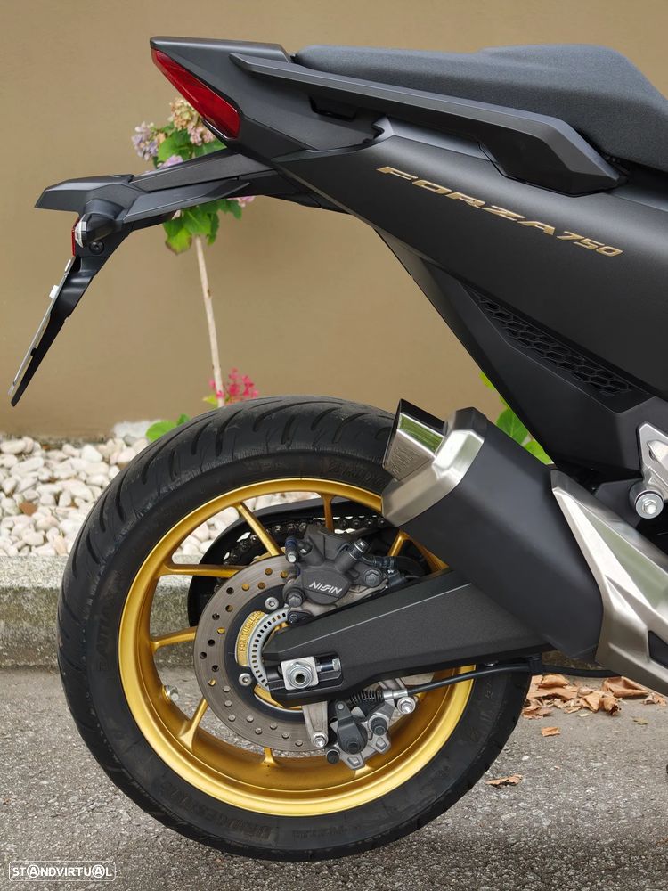 Honda Forza 750 DCT - 10