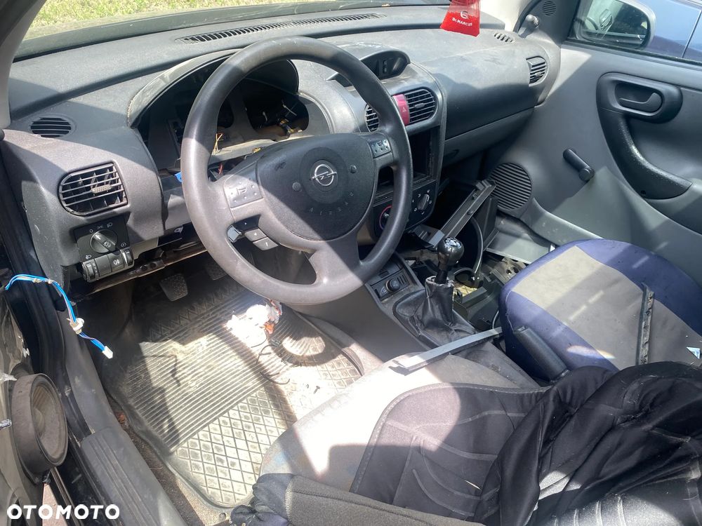 Opel Corsa C 1.2 na części - 4