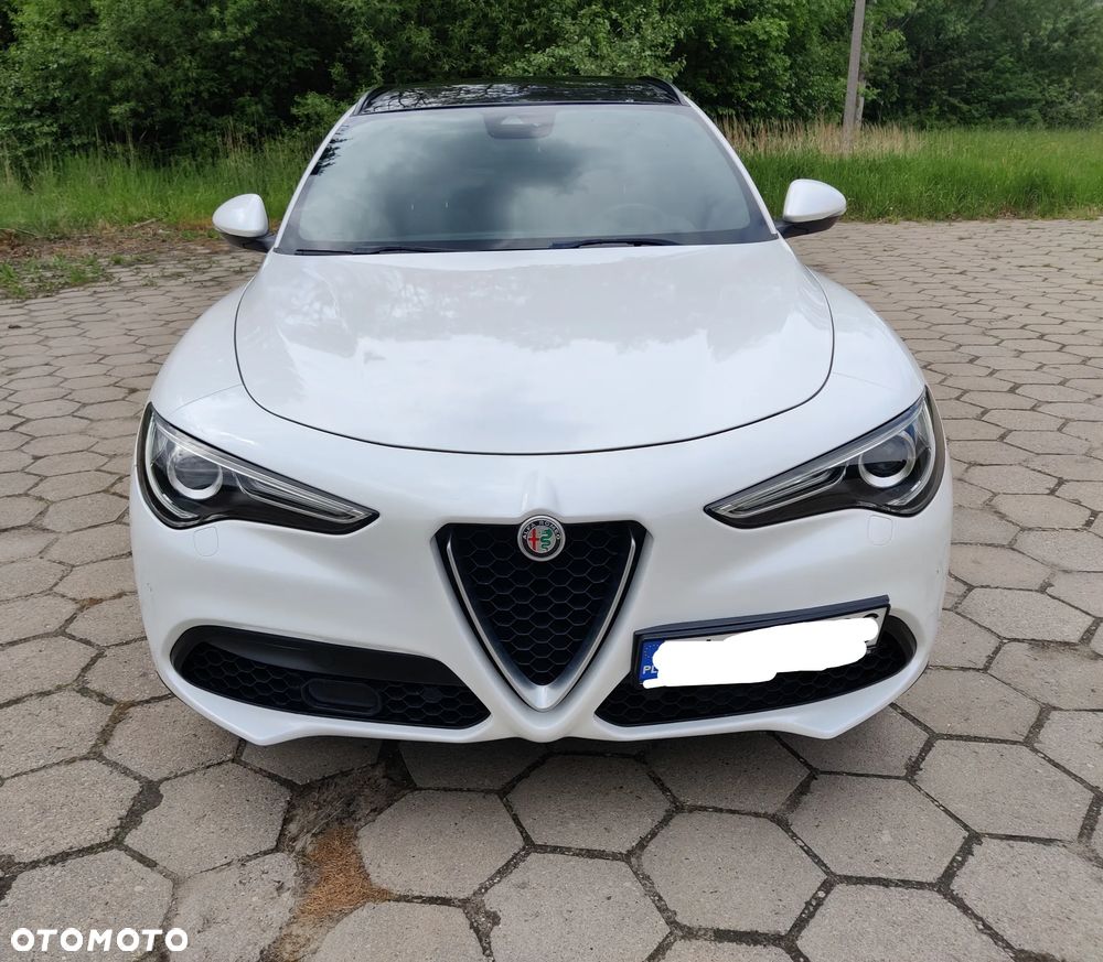 Alfa Romeo Stelvio 2.0 Turbo 16V AT8-Q4 Veloce Ti - 1